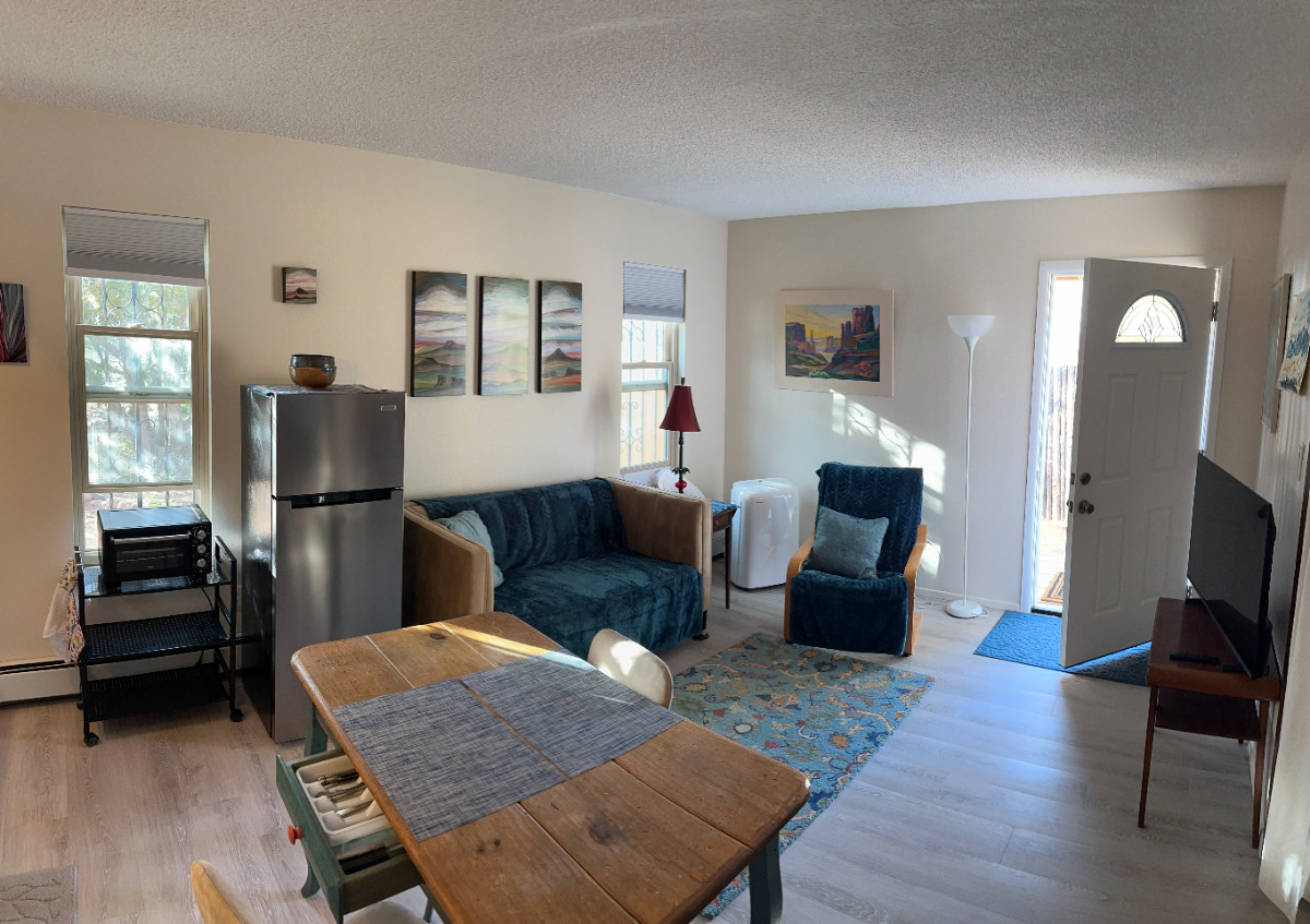 One Bedroom Gem connected to an artists home