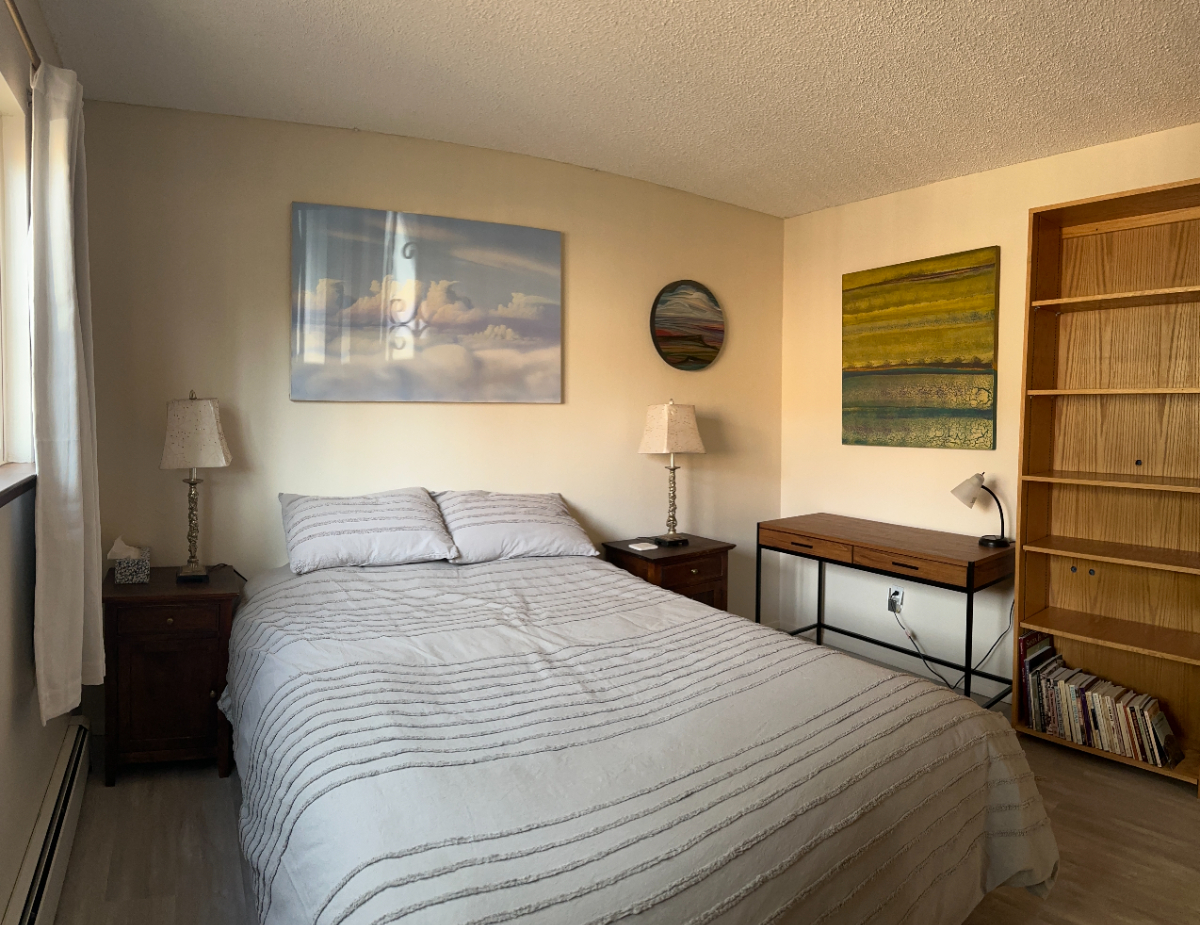 One Bedroom Gem connected to an artists home - Photo 6