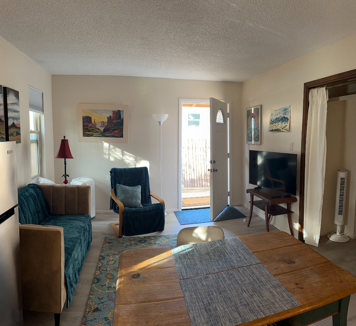 One Bedroom Gem connected to an artists home - Photo 2