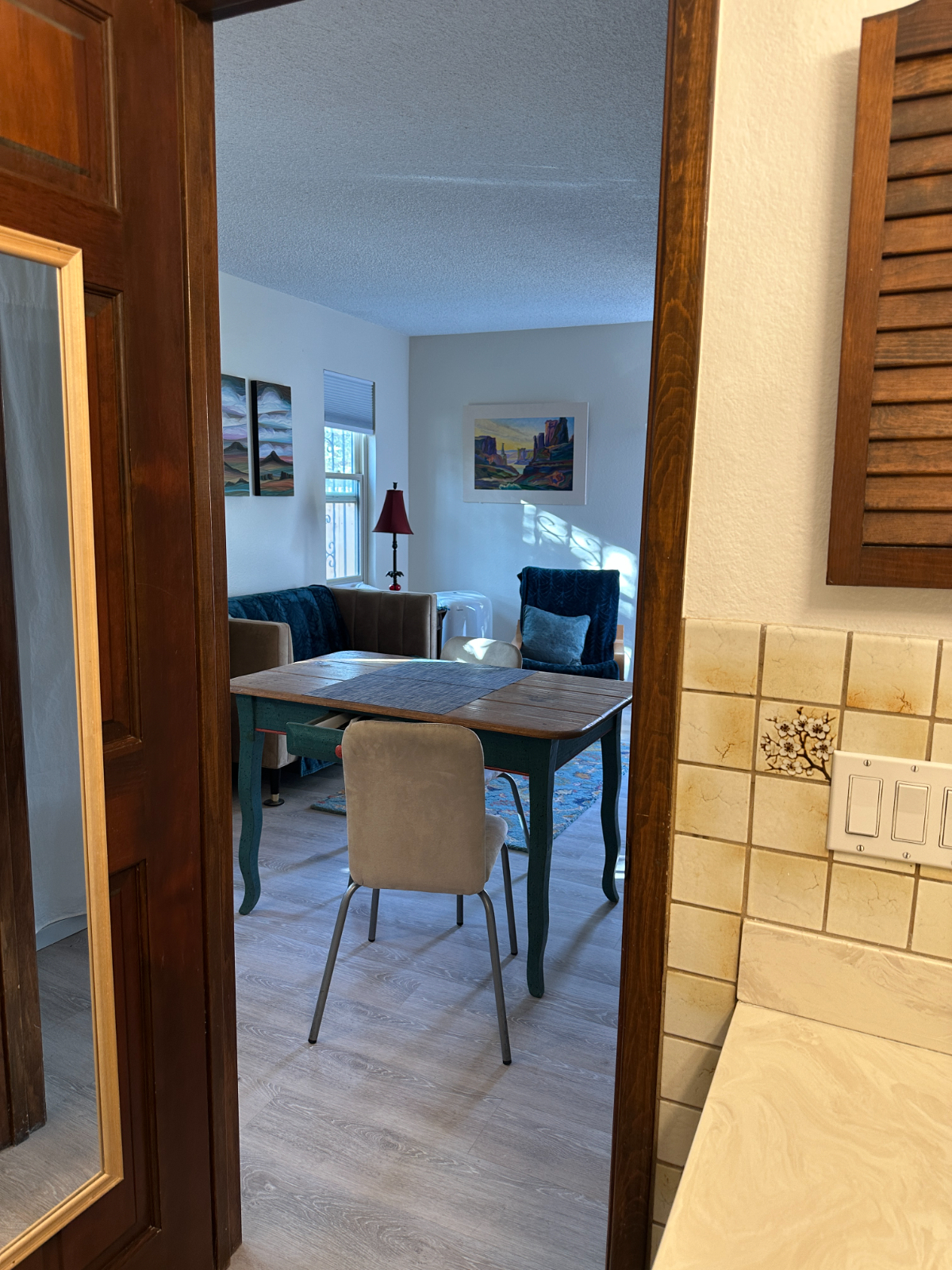 One Bedroom Gem connected to an artists home - Photo 8