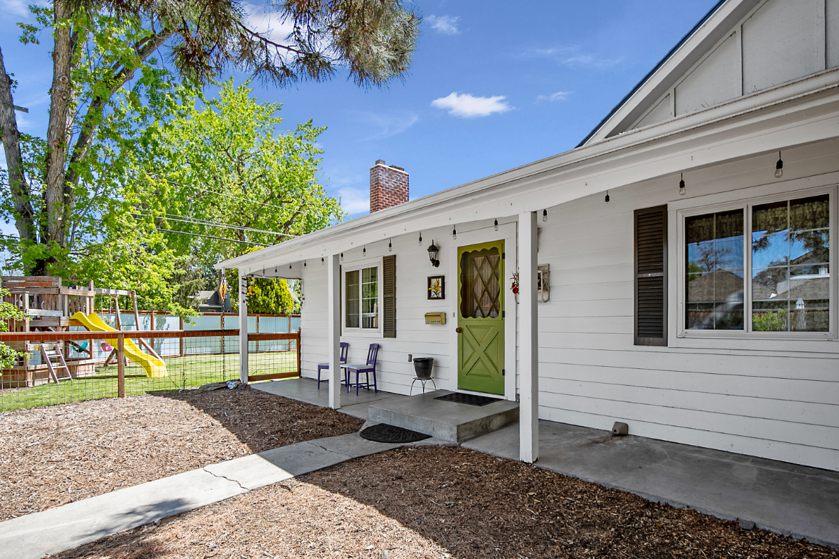Spacious and Beautifully Furnished Home on Boise Bench - Photo 2
