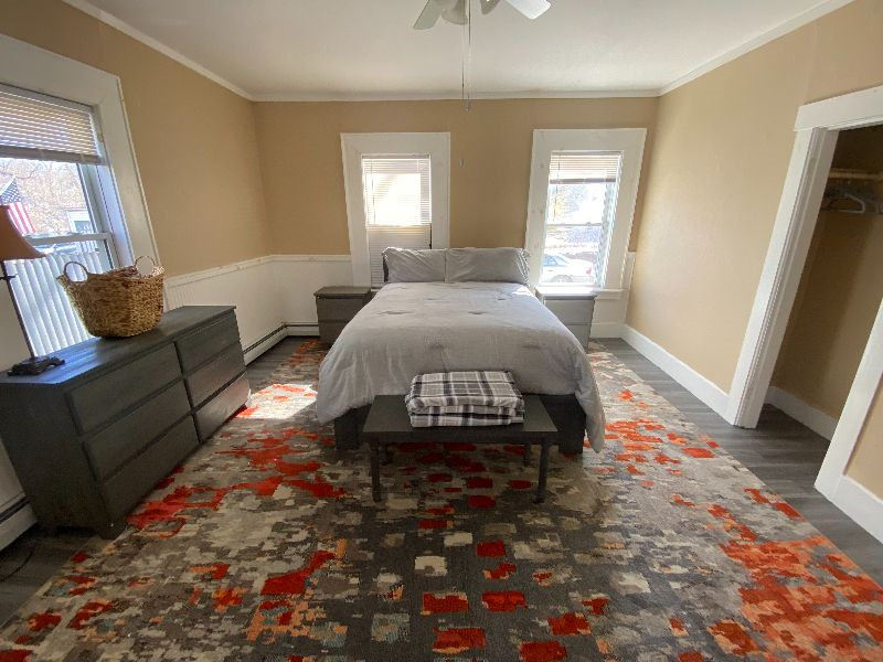 READ GREAT REV IEWS. APT 2. 2 BEDROOM. ALL INCL. - Photo 5
