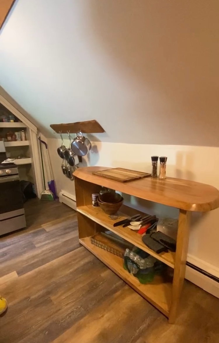 READ GREAT REV IEWS. APT 2. 2 BEDROOM. ALL INCL. - Photo 9