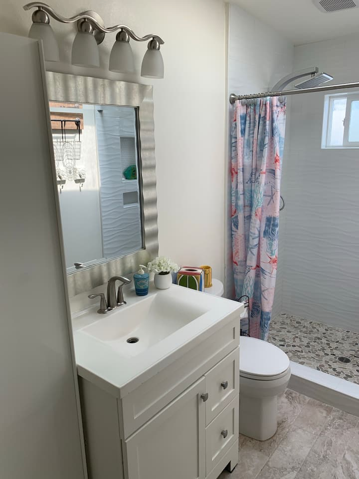 Ventura Beach Cottage - Photo 2