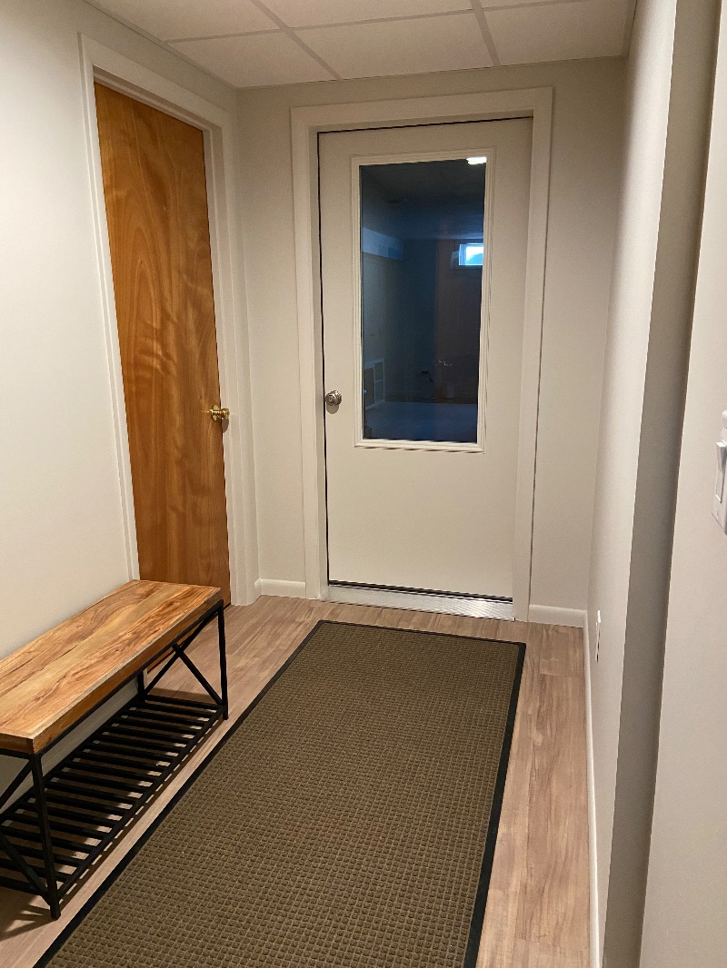 One Bedroom Fully Renovated Cozy Apartment - Photo 5