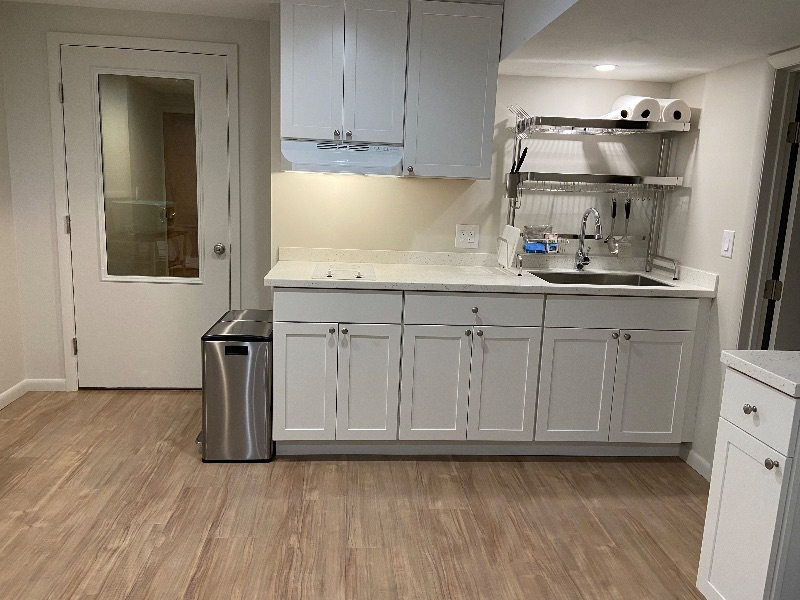 One Bedroom Fully Renovated Cozy Apartment - Photo 10