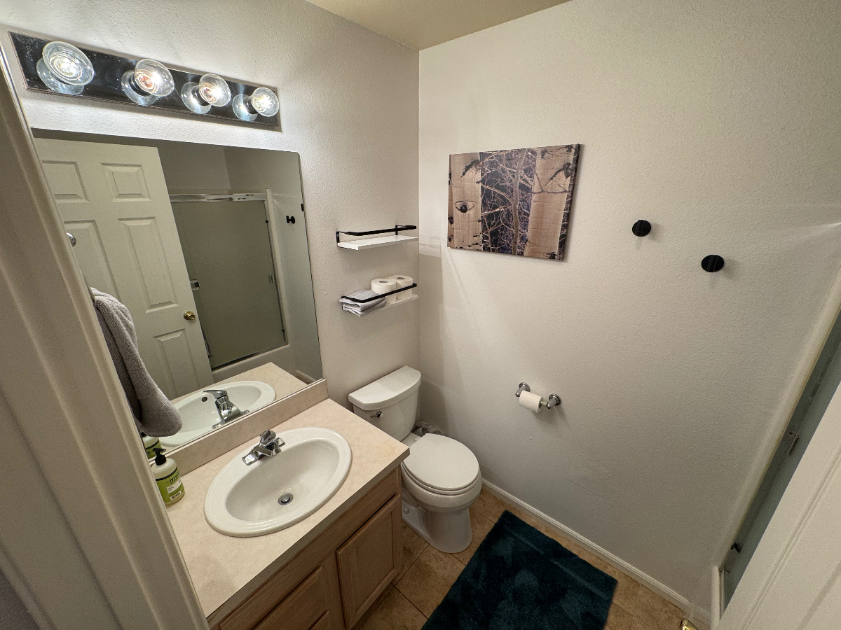 Cozy Updated Duplex, Pet Friendly (unit 1437) - Photo 5
