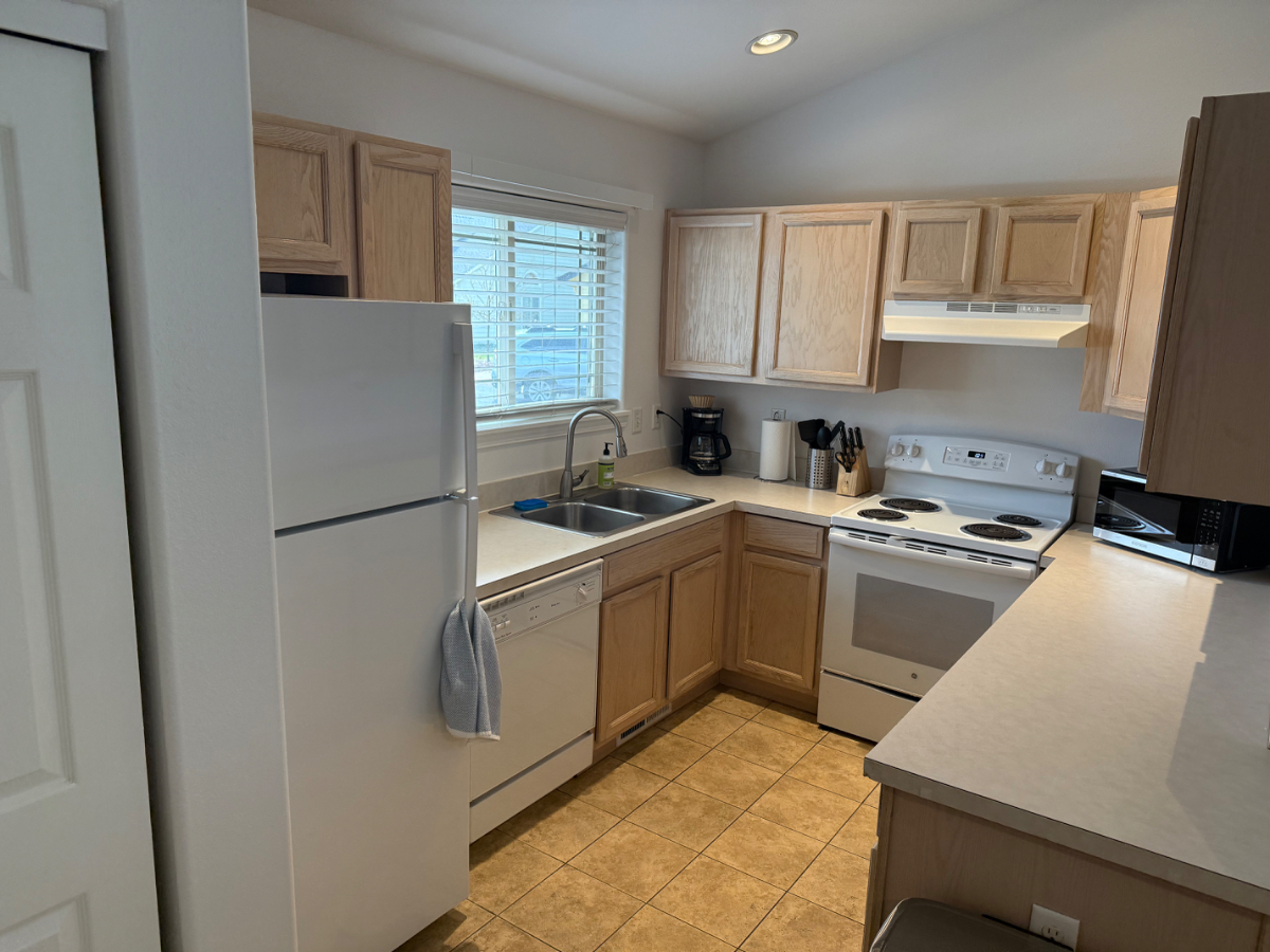 Cozy Updated Duplex, Pet Friendly (unit 1437) - Photo 6