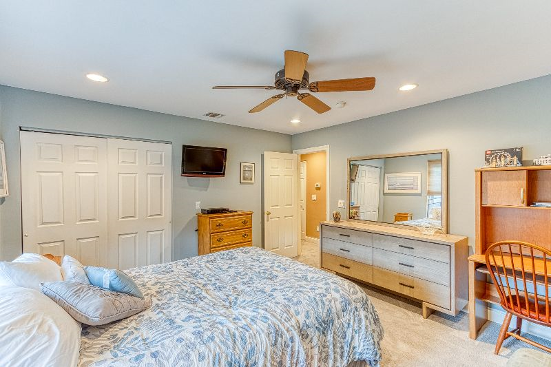 Newly Renovated Bedroom - Photo 2