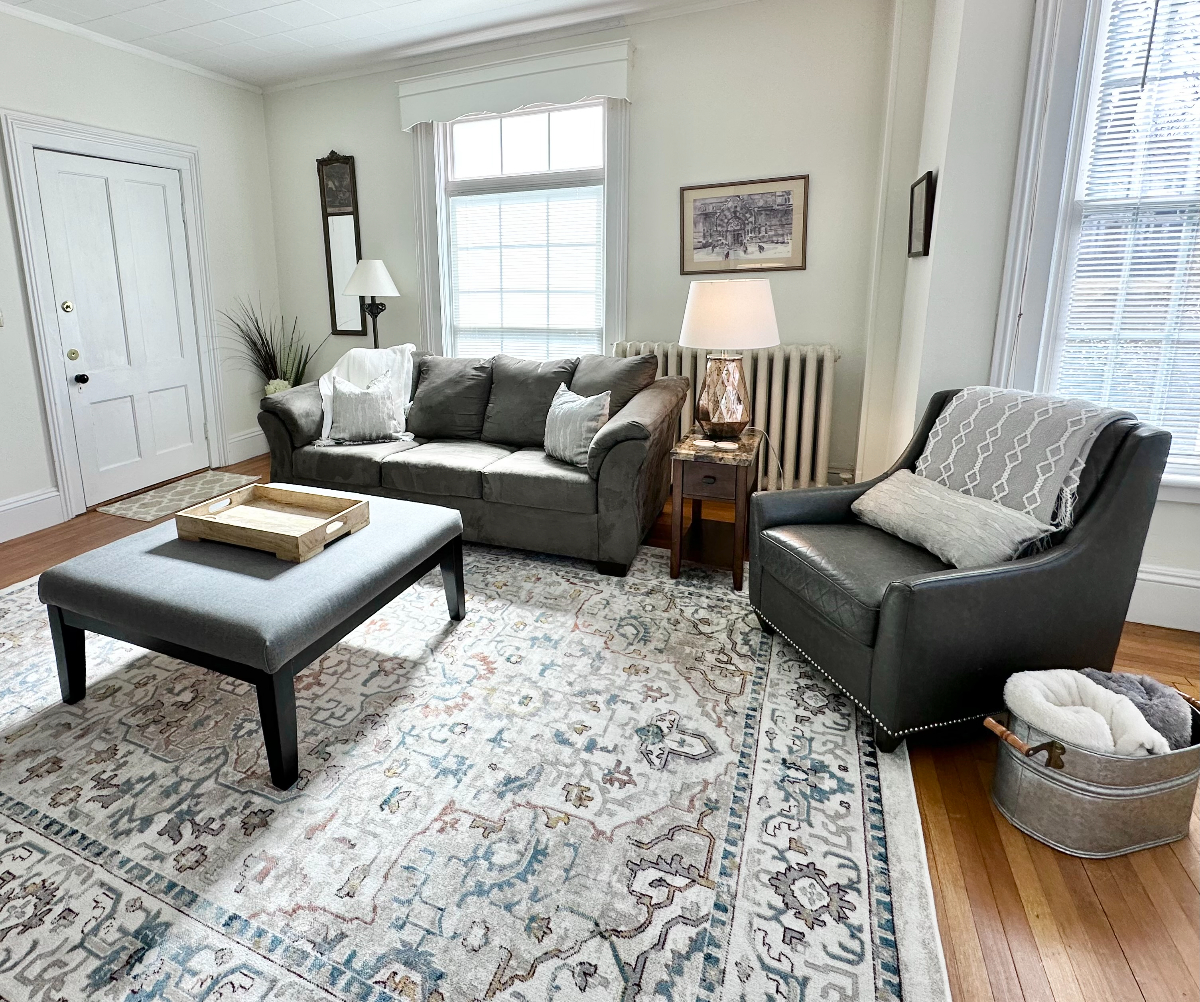 2/BR Historic District Apartment - 1st Floor
