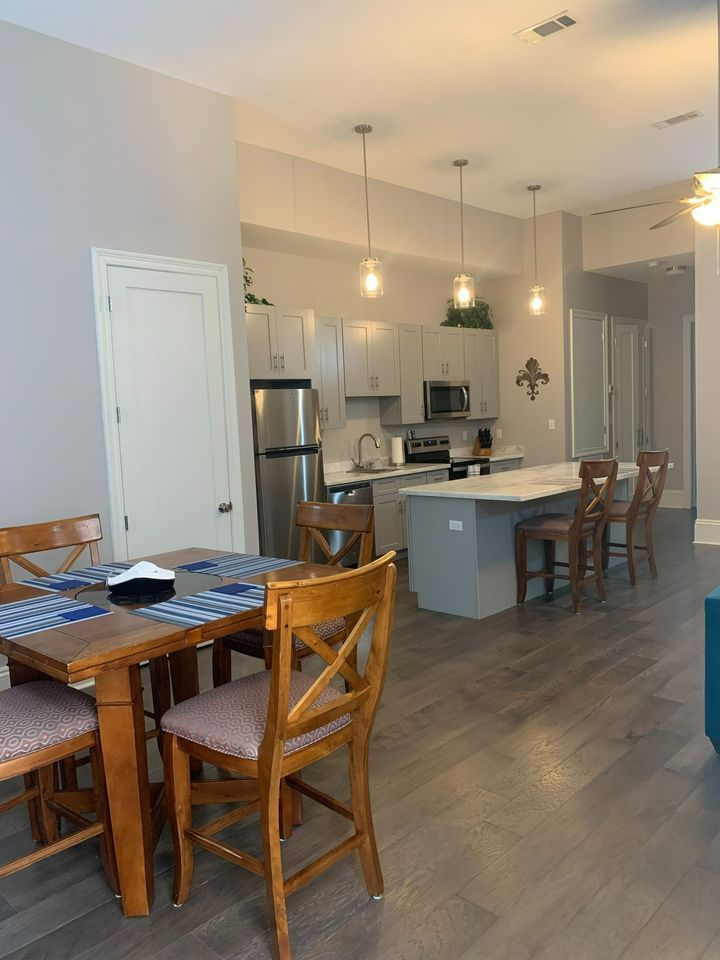 1 Br Apt Steps to Magazine in the LGD - Photo 4