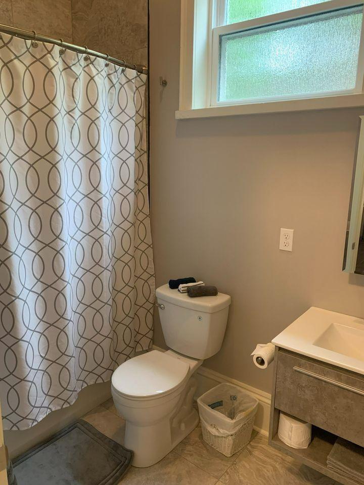 1 Br Apt Steps to Magazine in the LGD - Photo 11