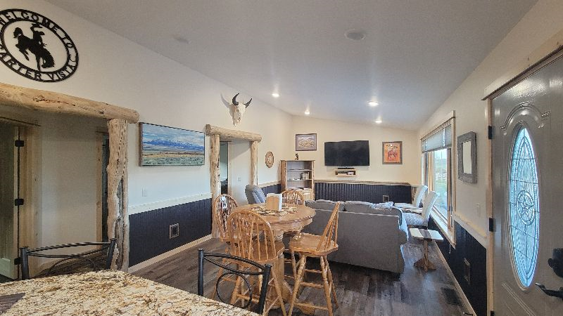 Carter Vista Mountain Home - AVAILABLE STARTING OCT 1, 2026 - Photo 3