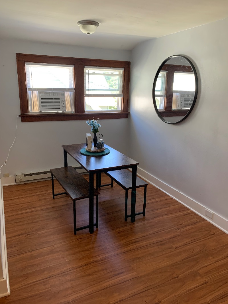 Charming fully furnished apartment 3 blocks from CVPH - Photo 6