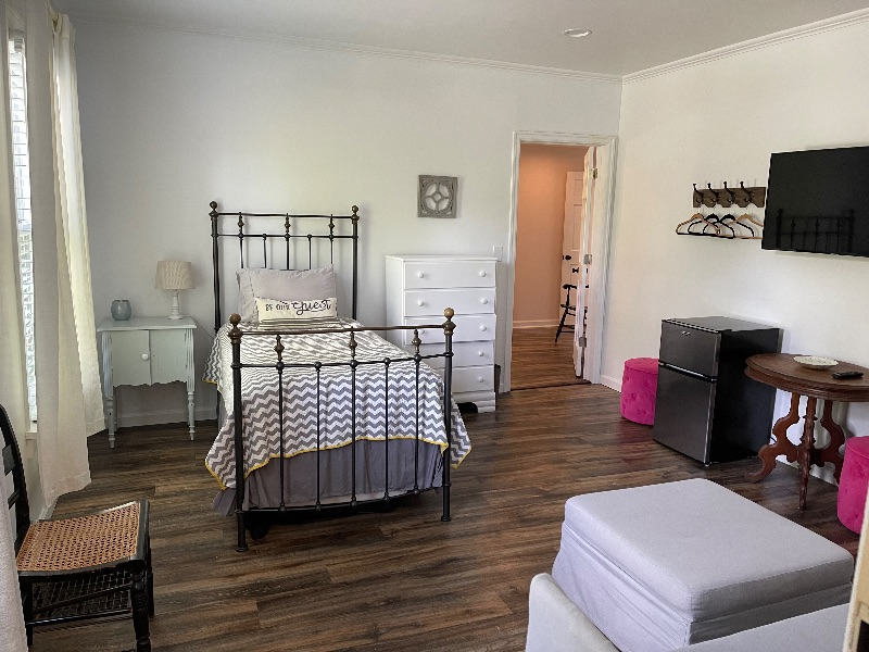Bedroom 1 - Photo 6