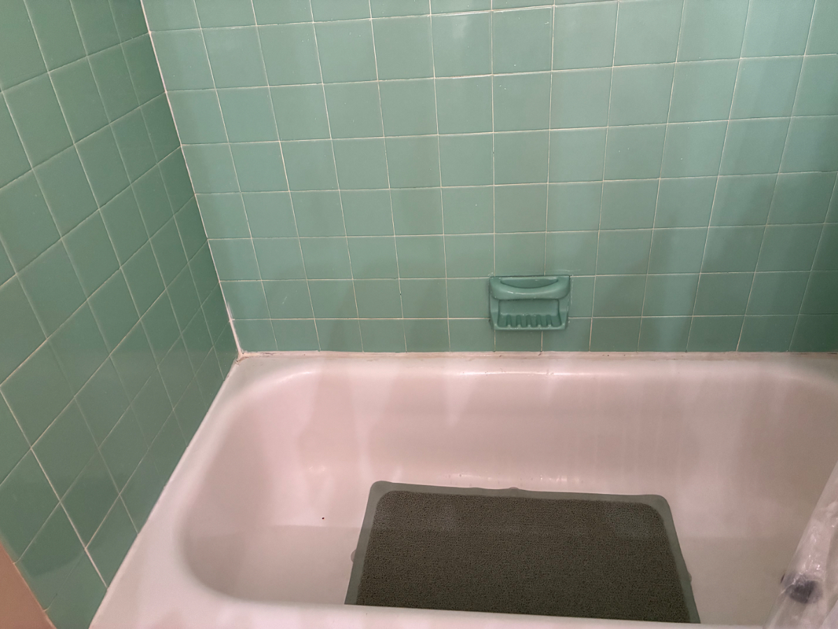 Secure furnished cozy 1 bedroom apartment - Photo 11
