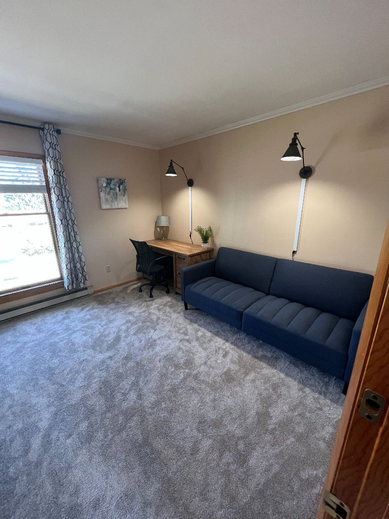 2 bedroom 5 mins from downtown and CVPH - Photo 6