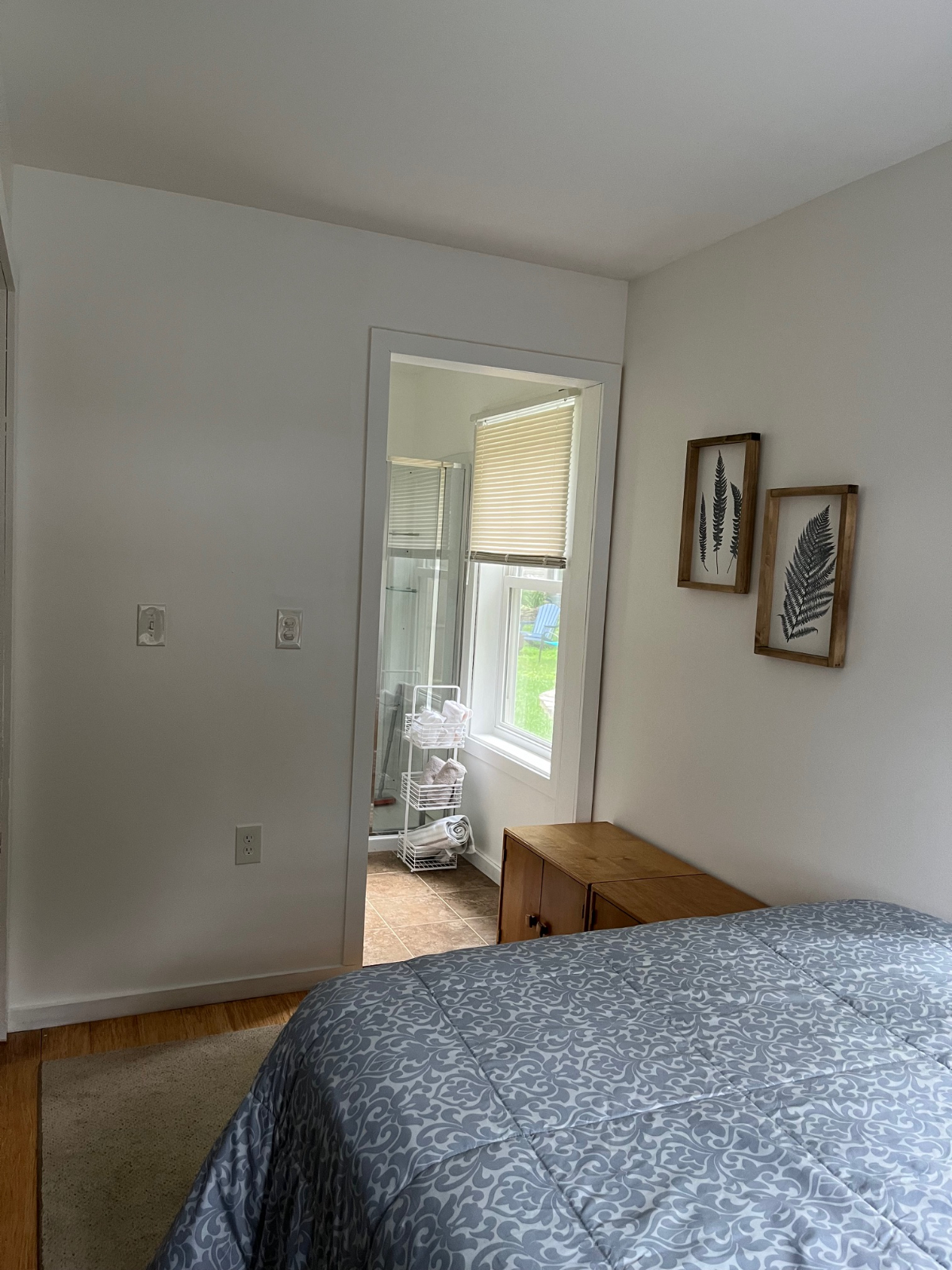 Entire Tiny House in quiet, safe neighborhood.  Close to everything.  On the busline. - Photo 11