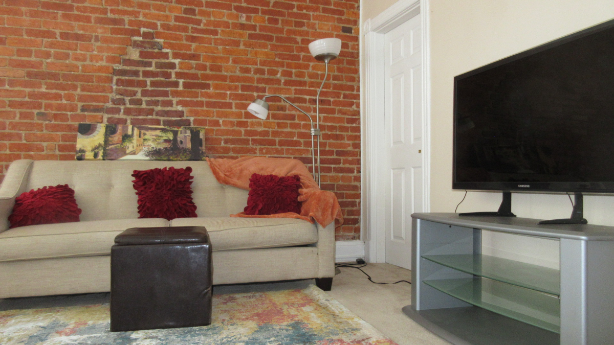 2BR FOR 1BR PRICE. NOT A BASEMENT. 1000SF NW DC. - Photo 2