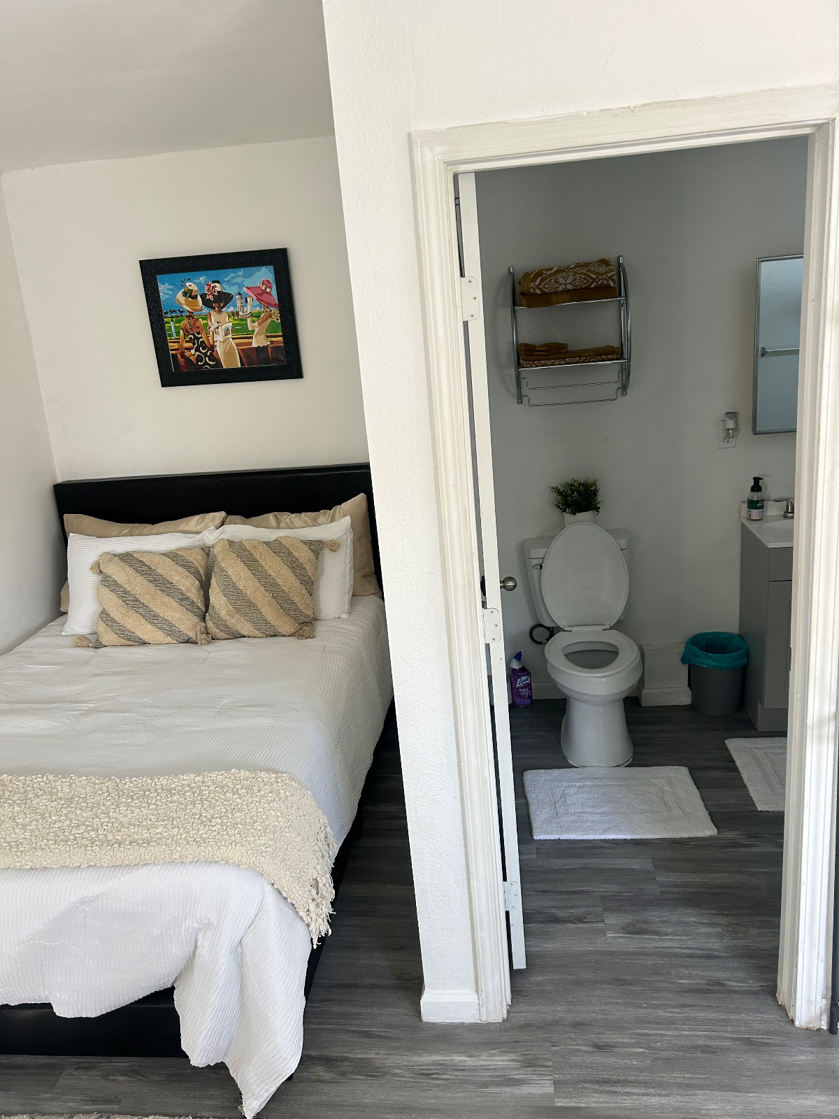 Adorable studio guesthouse in Los Angeles great for Traveling Nurses - Photo 2