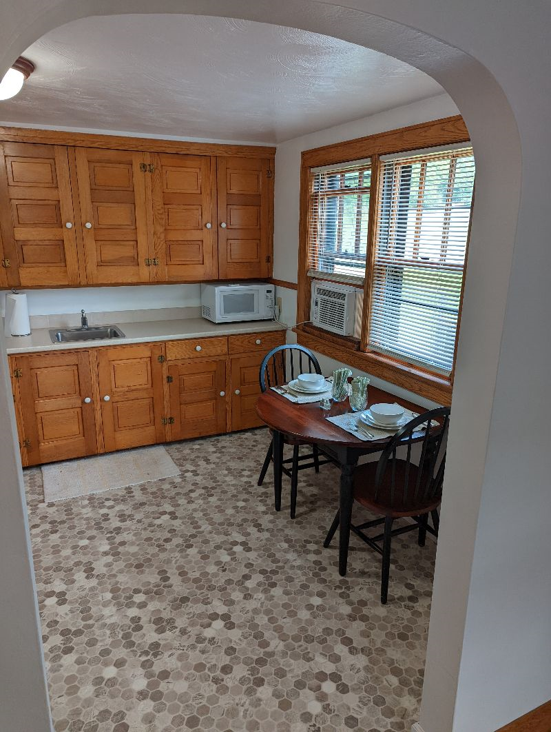 Beautiful Apt Close to Hospitals Great Location - Photo 7