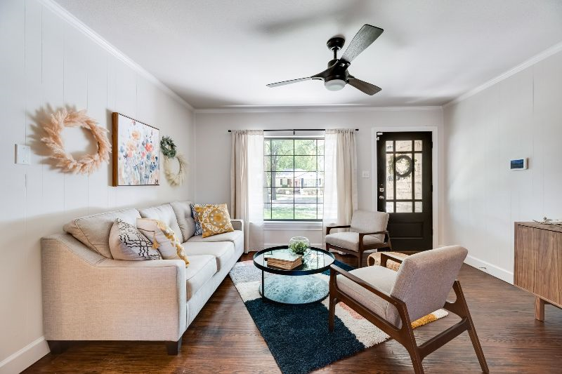 Cheerful home, sleeps 11, outdoor grill +dining!!! - Photo 9