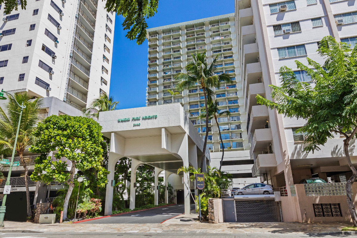 Restful Retreat in the Heart of Waikiki- 1406