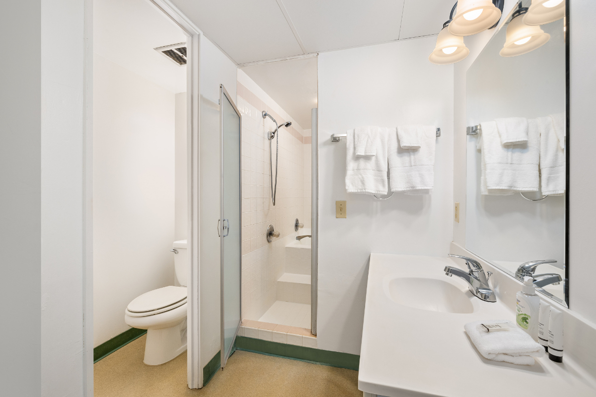 Restful Retreat in the Heart of Waikiki- 611 - Photo 6