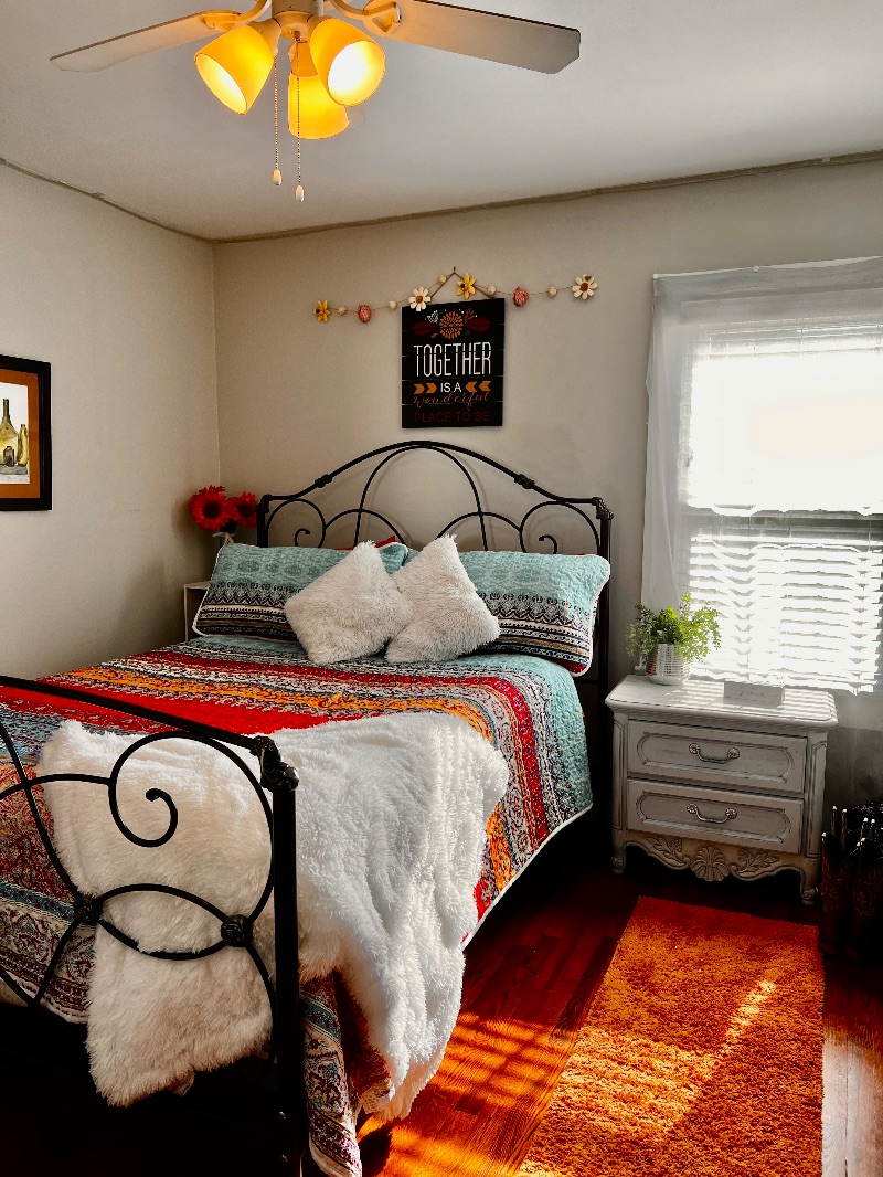 CUTE DOWNTOWN BUNGALOW CLOSE TO EVERYTHING - Photo 7