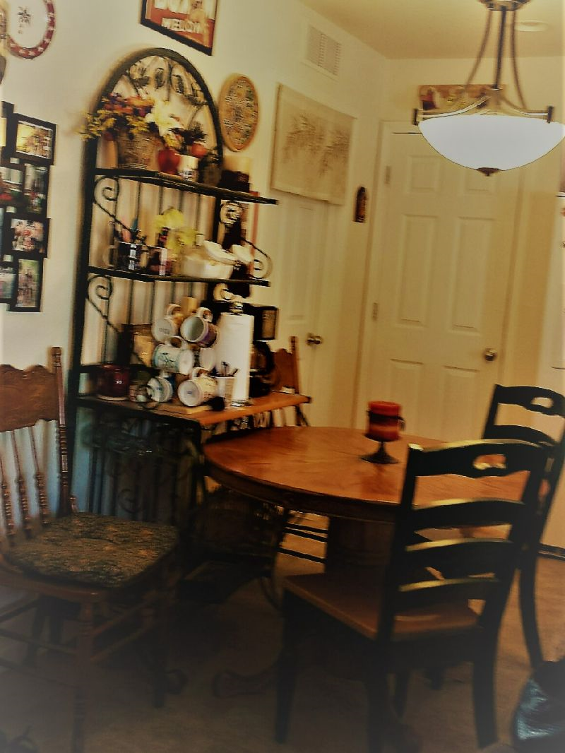 CHEYENNE WYOMING FURNISHED 4 BEDROOM 2.5 BATHS - Photo 7