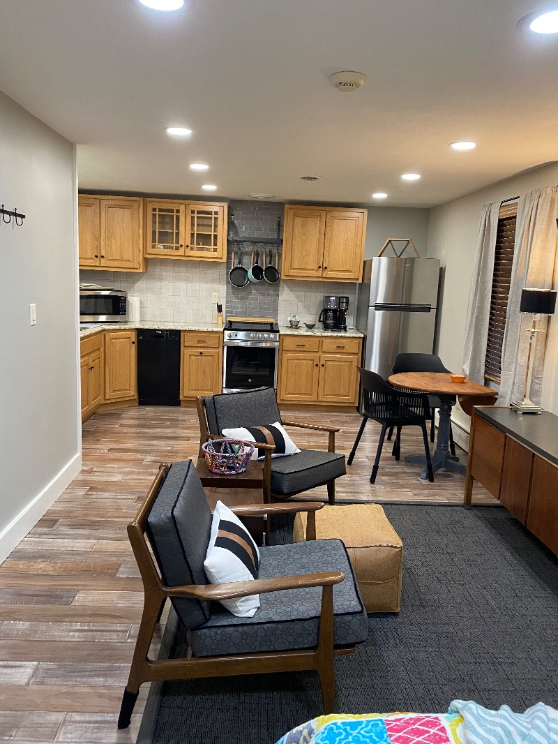 Northern Oasis Suite B