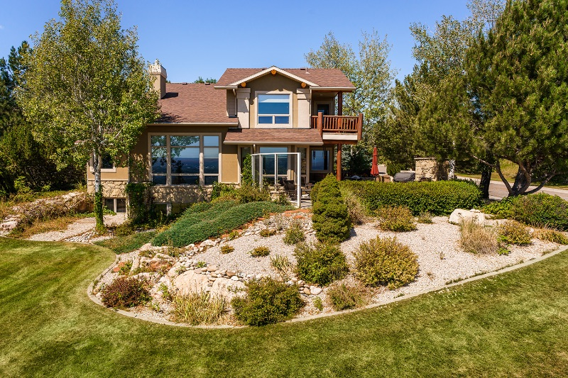 MT Lodge Home/Shared by 3 professionals ...