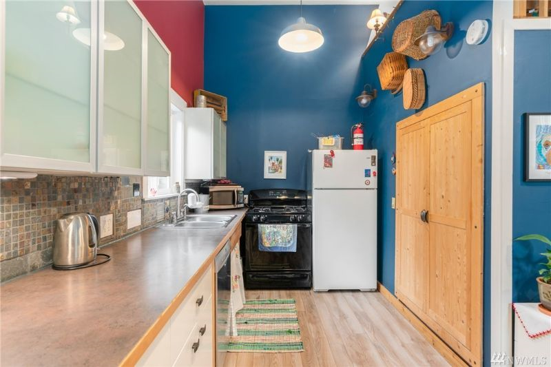 West Seattle Cottage- close to beach and park - Photo 4