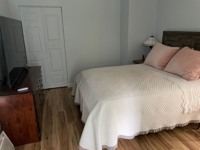 Safe 1BR Apt completely renovated close to Lake Ontario - Photo 10