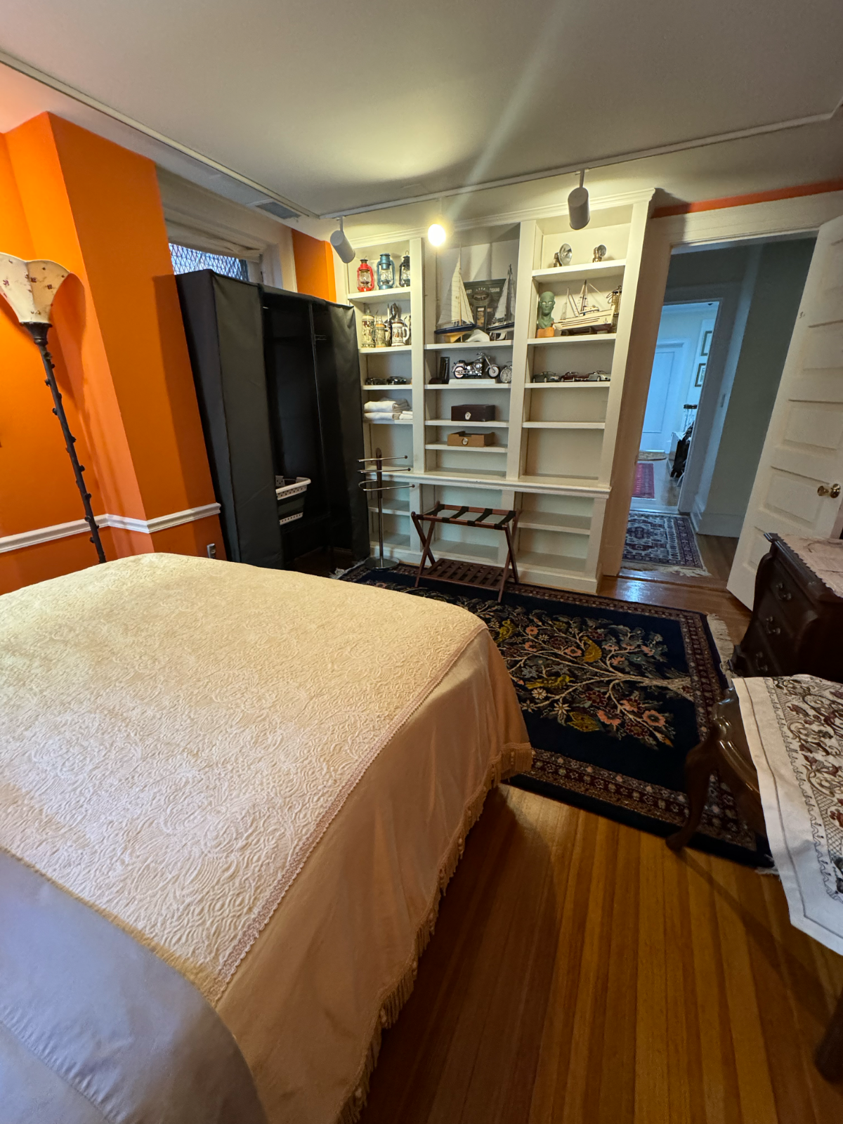 Private room and bath in historic Dupont... - Photo 4