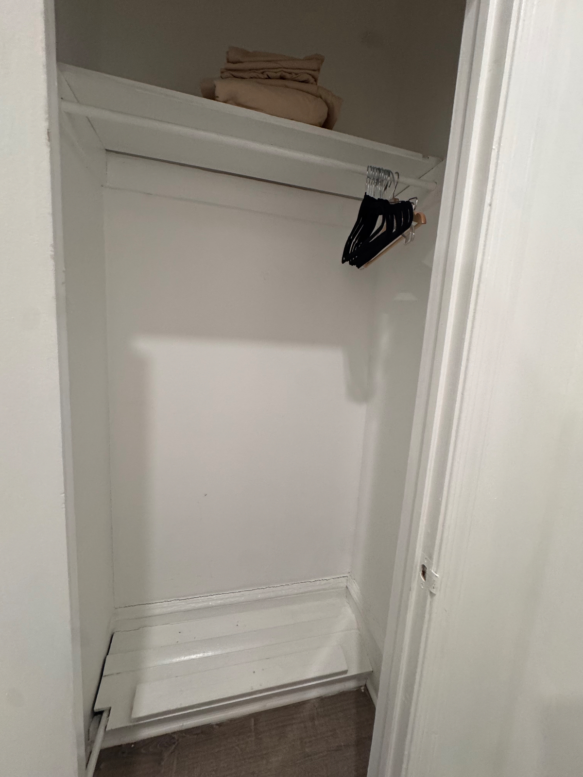 Private room and bath in historic Dupont... - Photo 10