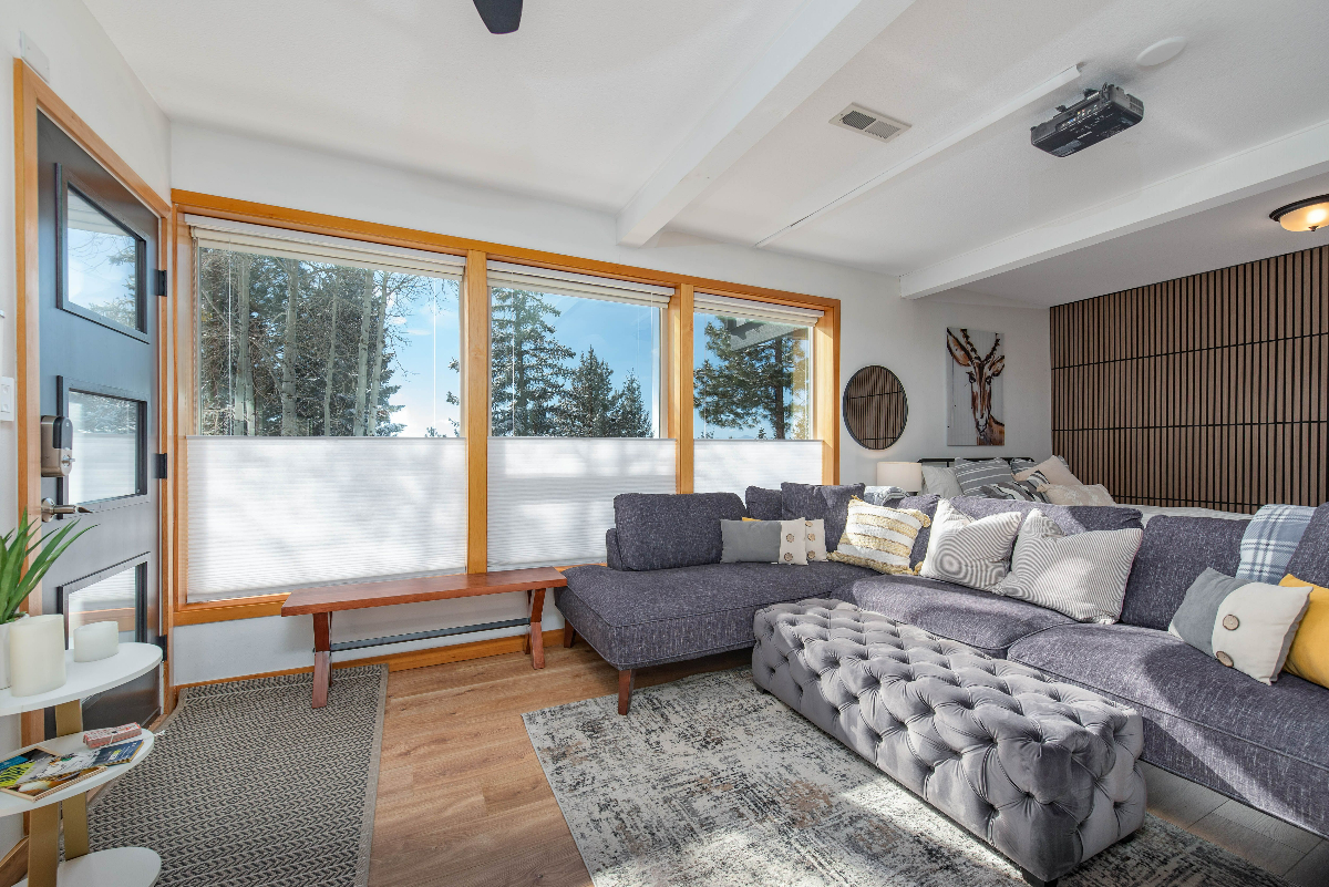 NW Bend Furnished Daylight basement studio with private entrance-next opening is October 17th 2026 - Photo 3