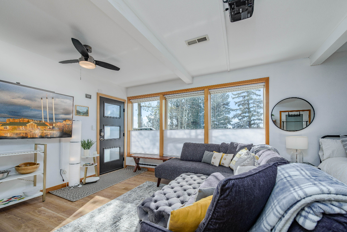 NW Bend Furnished Daylight basement studio with private entrance-next opening is October 17th 2026 - Photo 2