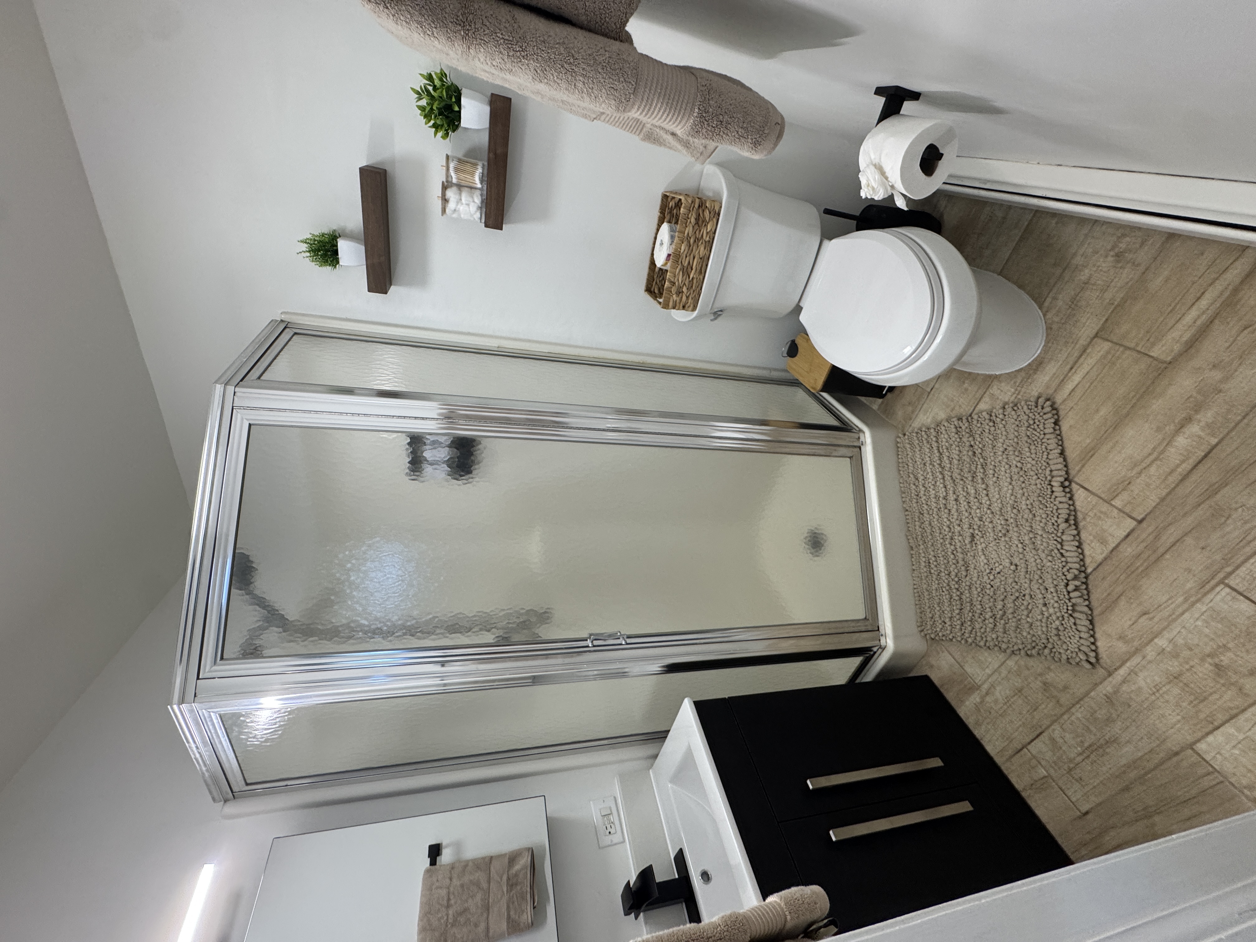 Private 1BR Apt | Near Hospitals, Valhalla Train & Regeneron - Photo 6