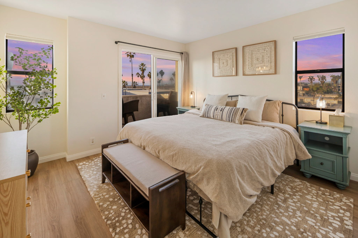 Ocean Views - Remodeled - Steps to beach and surf - Photo 4