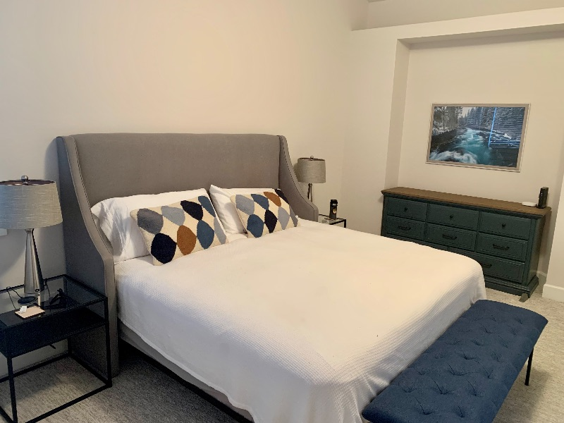 Reach out for Fall 2026 bookings. Newly renovated 2BR/2 offices/3BA Old Mill-experience all Bend has to offer. - Photo 5