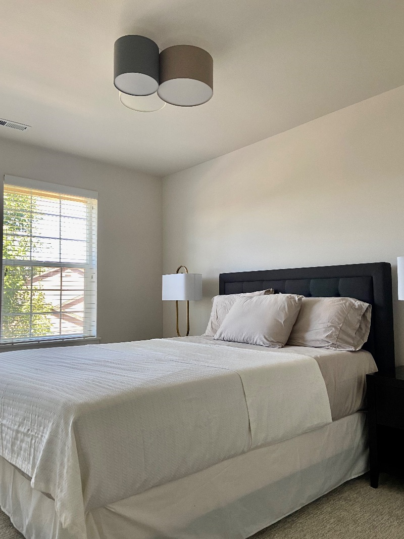 Reach out for Fall 2026 bookings. Newly renovated 2BR/2 offices/3BA Old Mill-experience all Bend has to offer. - Photo 6