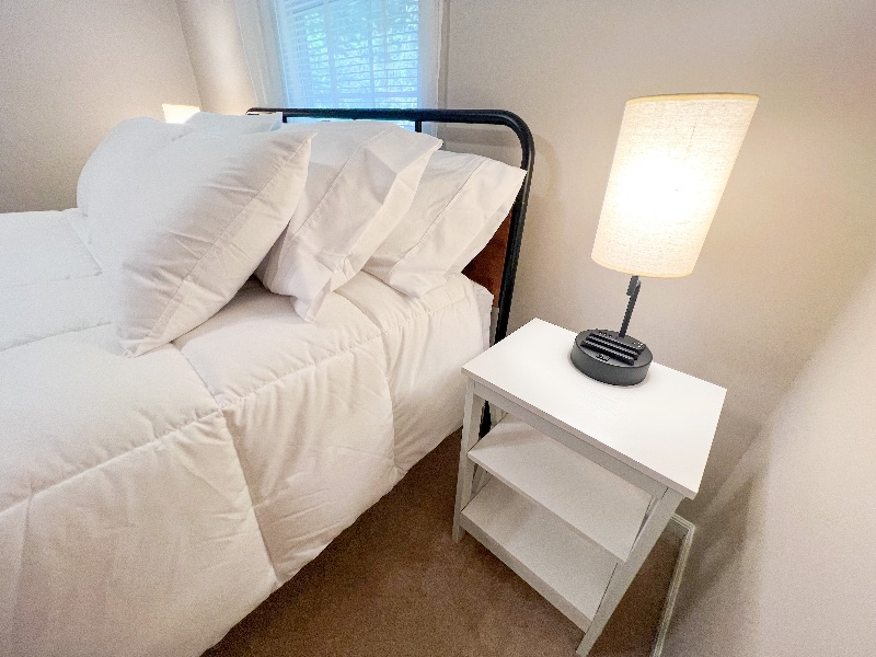 Gorgeous Entire Townhouse 1.5 mi to Hospitals! - Photo 12
