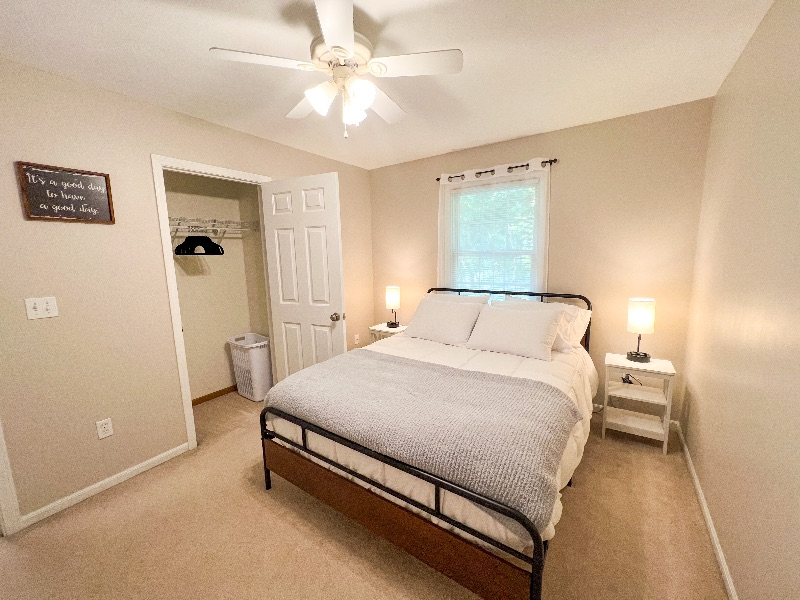 Gorgeous Entire Townhouse 1.5 mi to Hospitals! - Photo 10