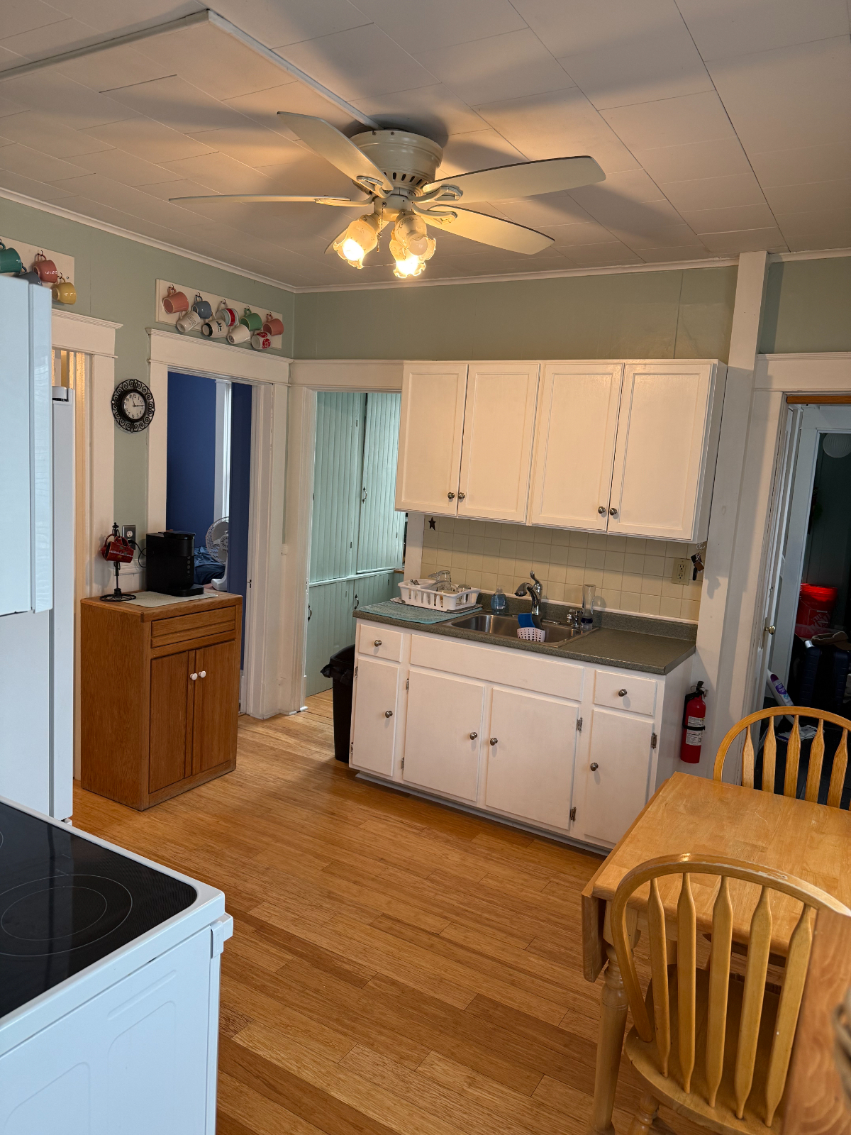 Comfortable, Fully Furnished, Non-Smoking Housing for Traveling Health Professionals - Photo 11