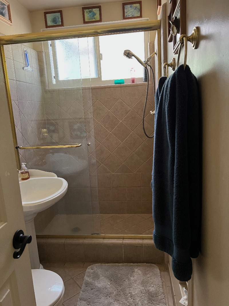 Spacious two bedroom, two bath house in quiet Goleta neighborhood. Pet Friendly - Photo 5