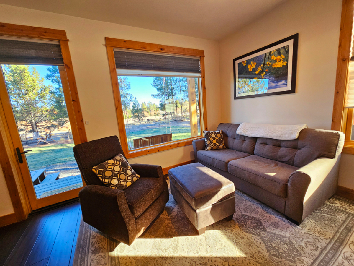 Riverfront living near Mt Bachelor w/ Hot Tub - Photo 6