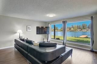 LakeFront Guest Unit with Hot Tub and bar