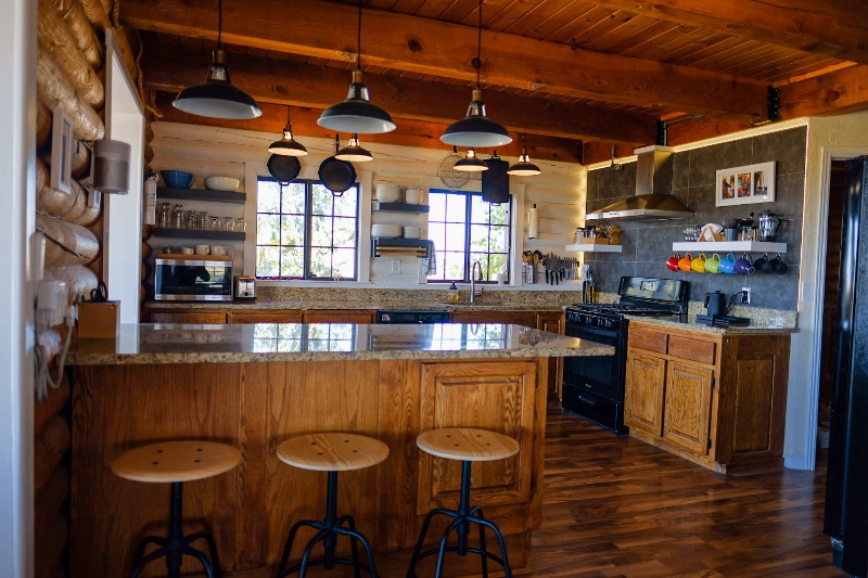 Best Views in Lander Family Home - Photo 8