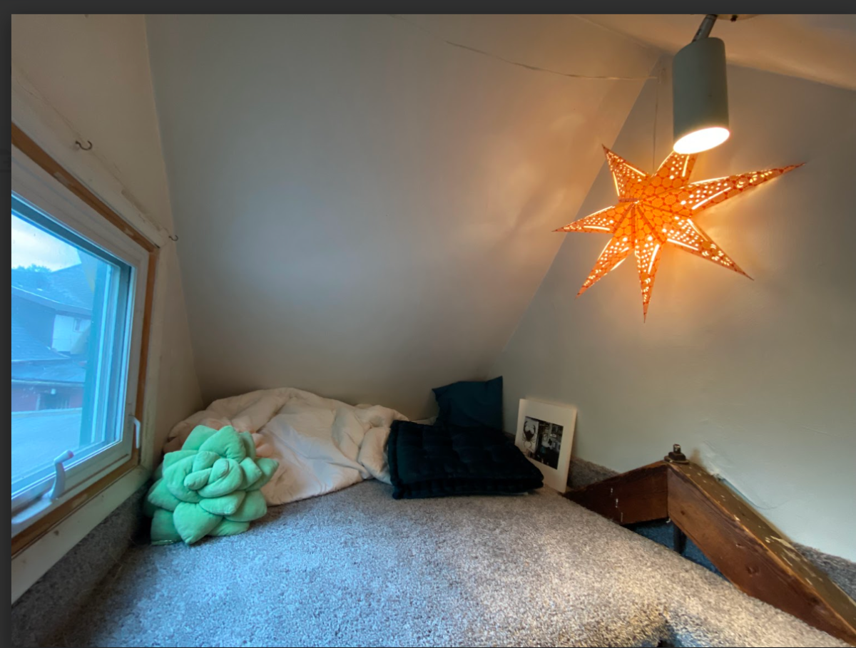 Servants Quarters, 2 bedroom townhouse, private, all amenities. - Photo 12